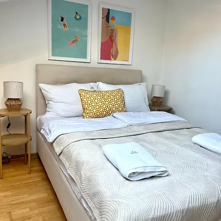 Agapella Apartamemty- Agapella 250m From The Casa de hóspedes