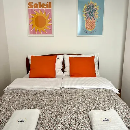 Agapella Apartamemty- Agapella 250m From The Casa de hóspedes